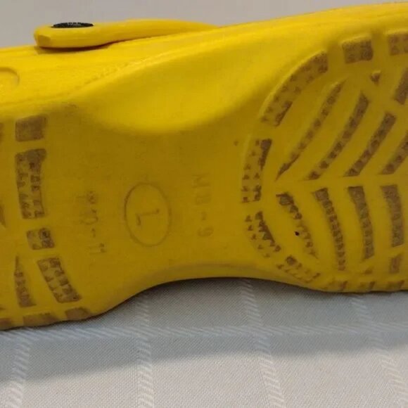 Unisex Yellow Holey Soles Canada Sandals! Gently Used Condition! CONSIGNMENT! - Picture 11 of 12